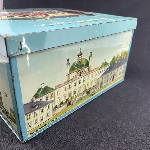 Large box from Jensen &amp; Møller