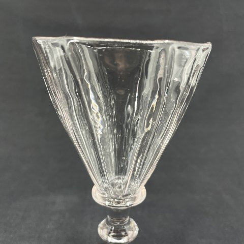 Manganese colored snerle glass, ca 1880.
