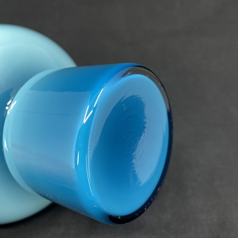 Blå Carnaby vase, 15 cm.