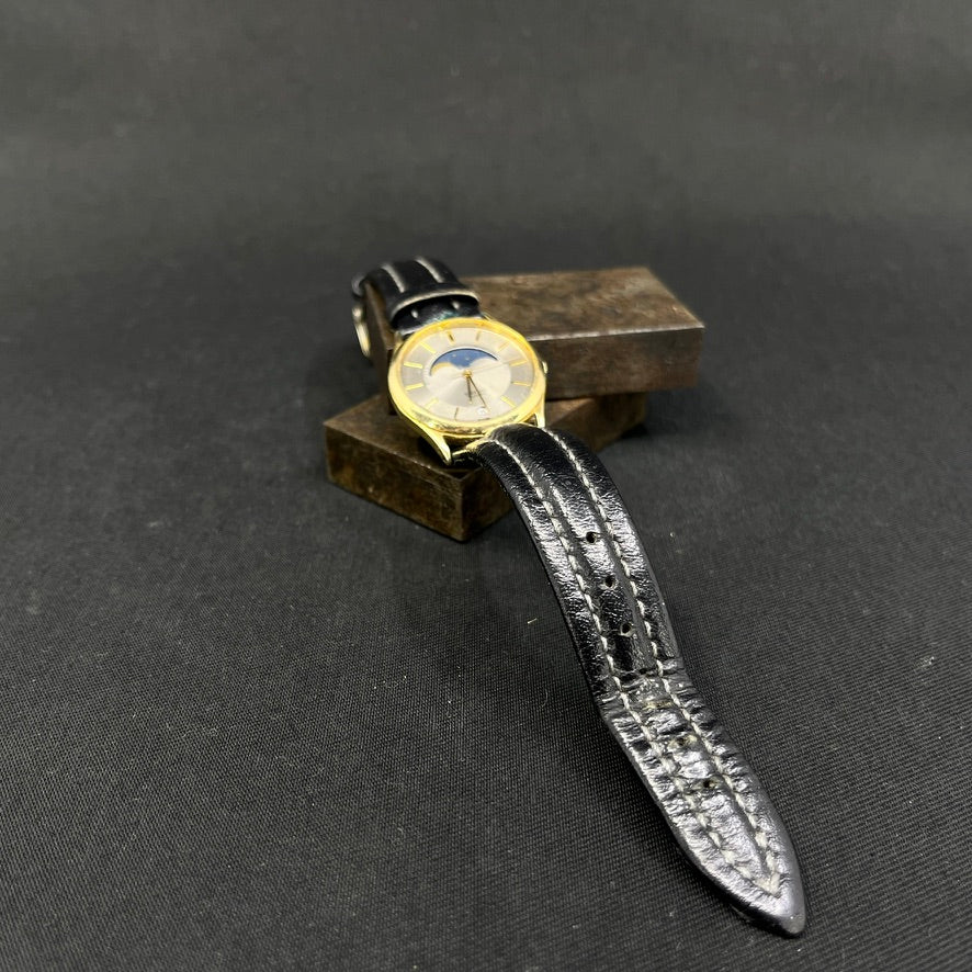 Seiko armbåndsur med gylden skive