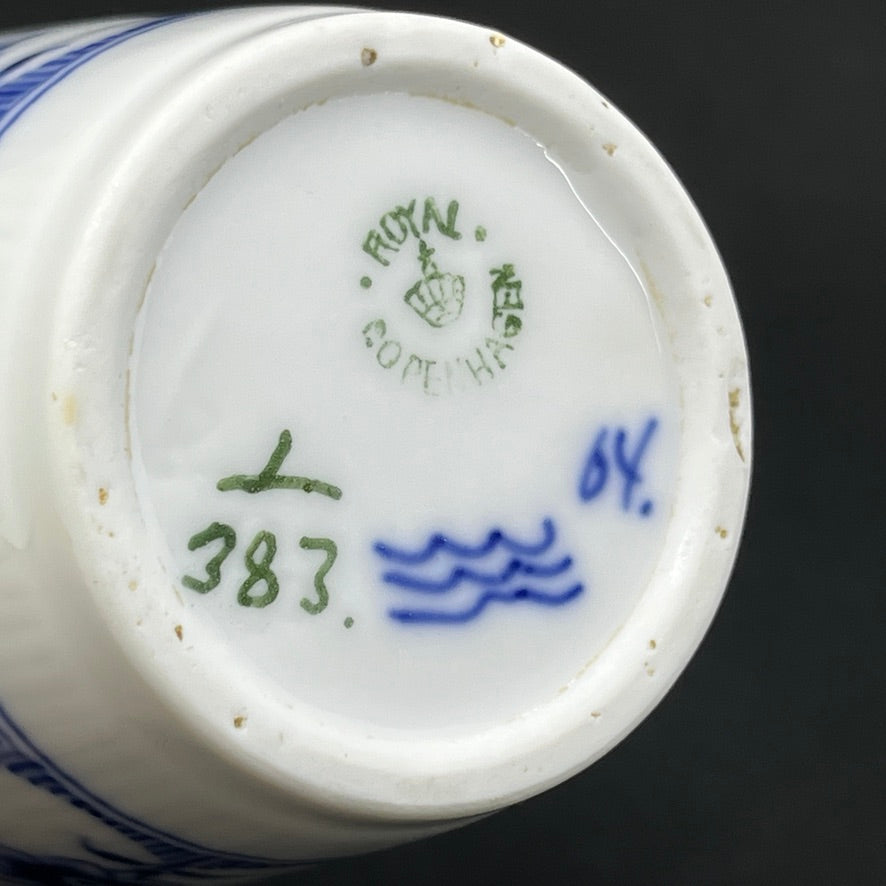 Sjælden Musselmalet Riflet vase, 1/383