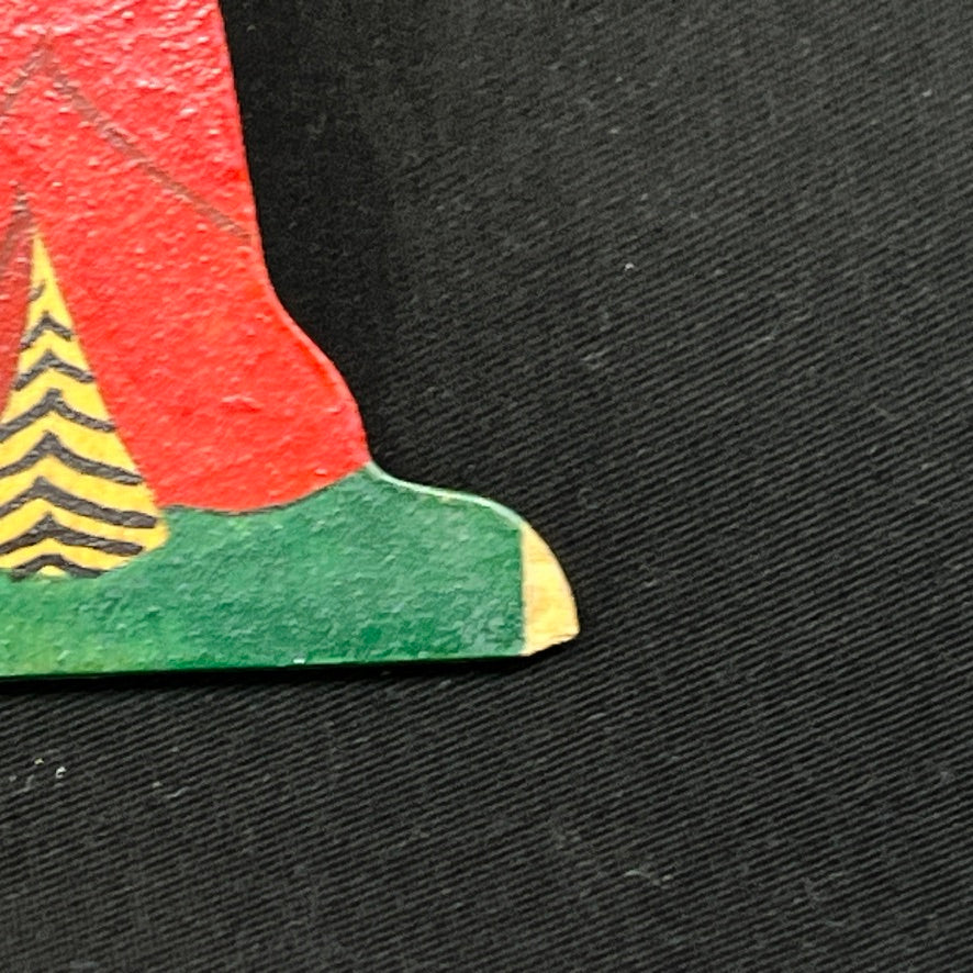 Wooden figure – The Emperor's New Clothes