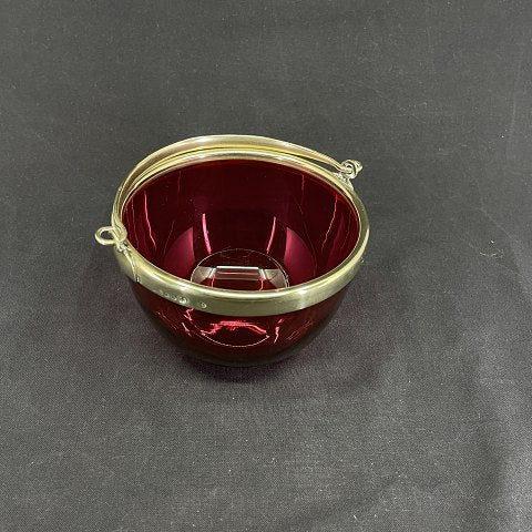 Sugar bowl in raspberry colored glass from the 19th century