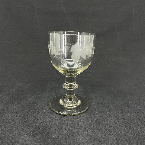 Mylenberg wine leaf glass
