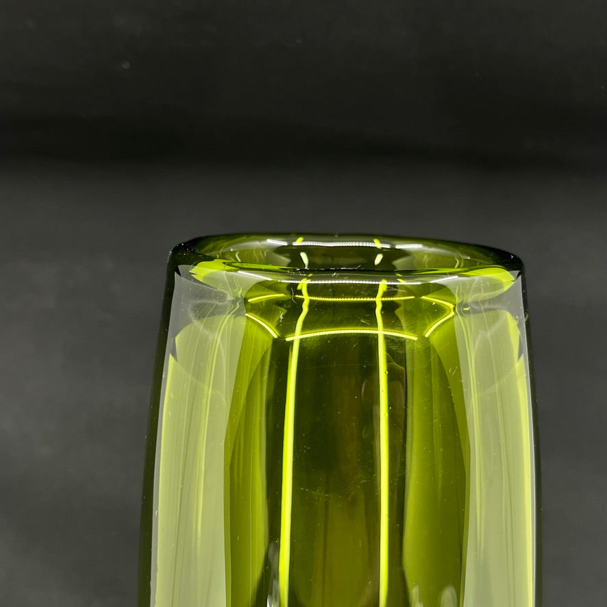 Stor Majgrøn torpedo vase, 38 cm.