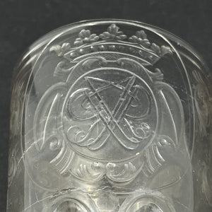 Glas med adeligt monogram - Sponneck