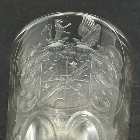 Glas med adeligt monogram - Sponneck