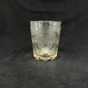 Glas med adeligt monogram - Sponneck