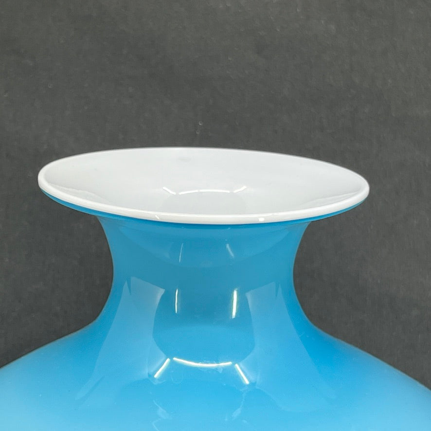 Blå Carnaby vase, 14x17 cm.