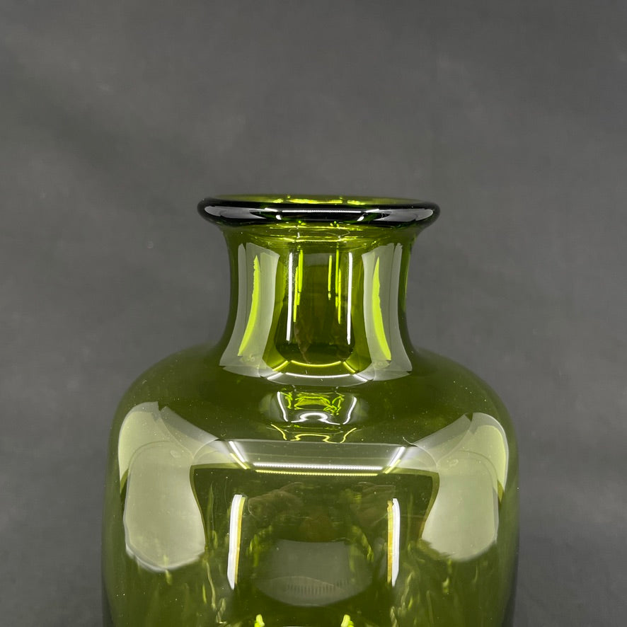 Majgrøn vase fra Holmegaard, 21 cm.