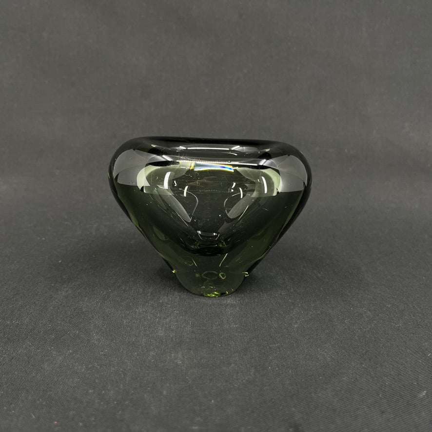 Smoke heart vase from Holmegaard, 12.5 cm.
