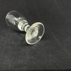 Æggeformet snapseglas fra 1800 tallet