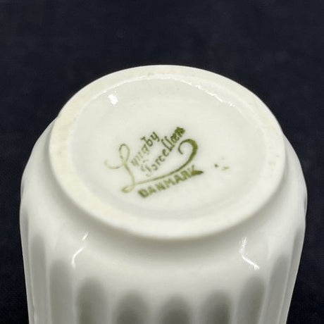 White Lyngby vase, 6 cm.