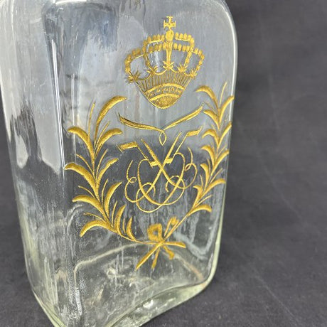 Antique decanter with Frederik d. 5's monogram