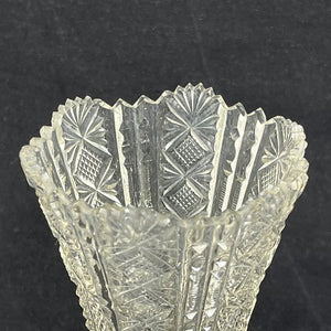 Ældre vase i krystalglas