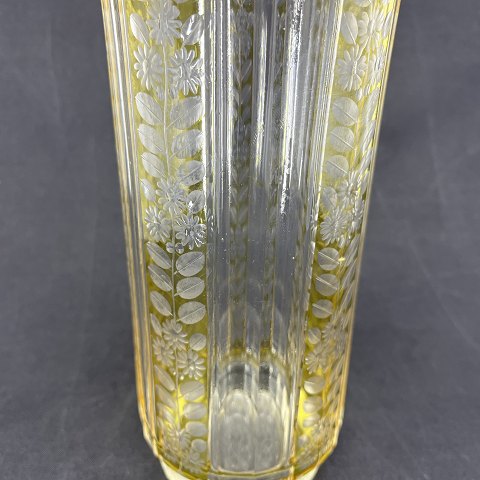 Cylindervase med gult overfang
