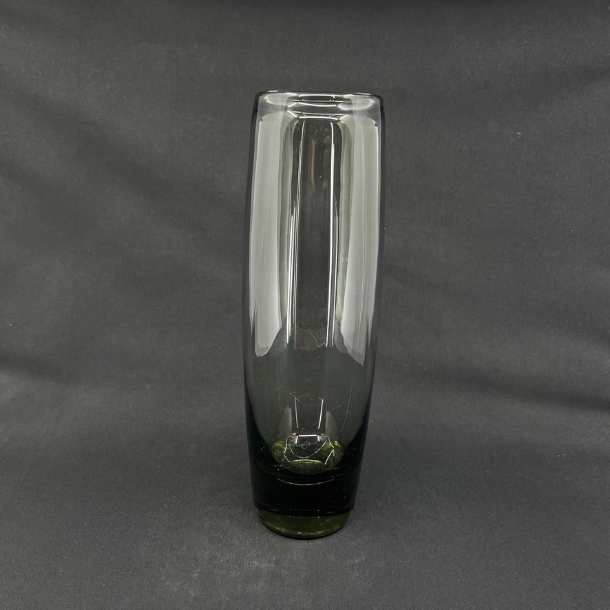 Smoke torpedo vase, 28 cm.