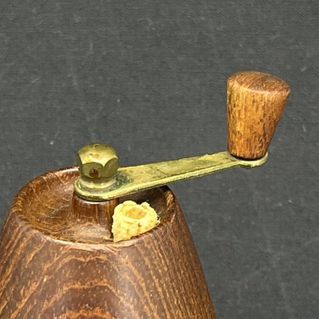 Høj peberkværn i teak