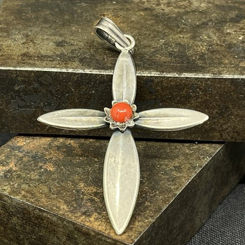 Cross in silver with coral