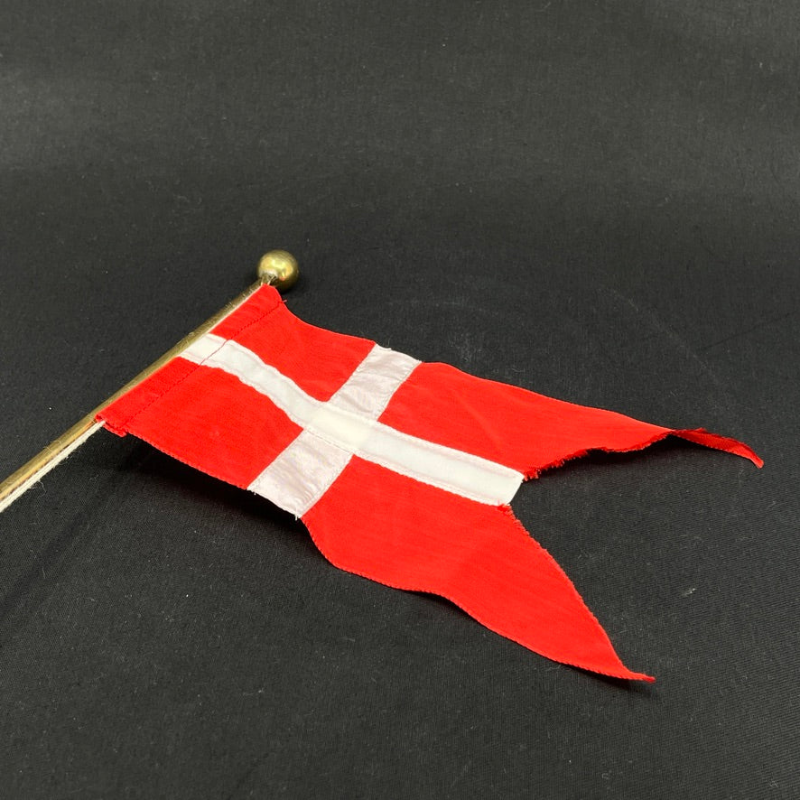 Flagstang med flag - messing