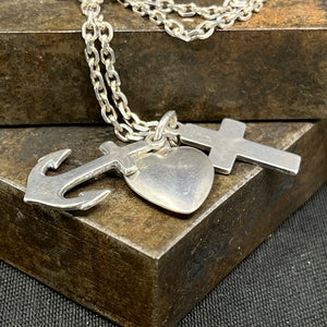 Silver necklace with pendant – Faith, Hope, and Love