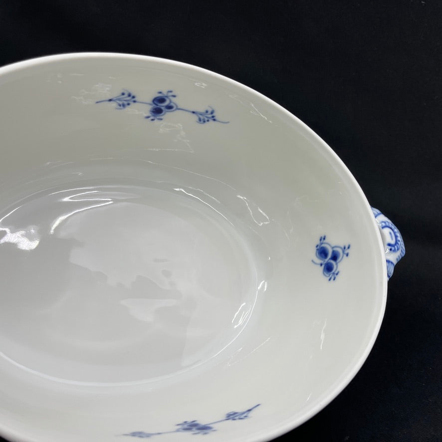 Blue Fluted Half Lace tureen 1/595