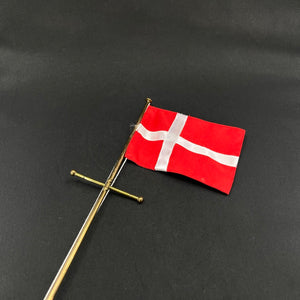 Brass flagpole with tripod base, 60 cm.