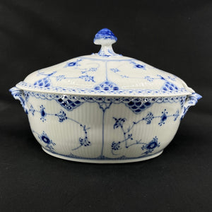 Blue Fluted Half Lace tureen 1/595