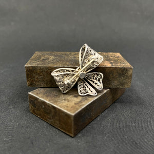 Filigree brooch – silver