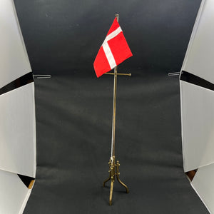 Brass flagpole with tripod base, 60 cm.