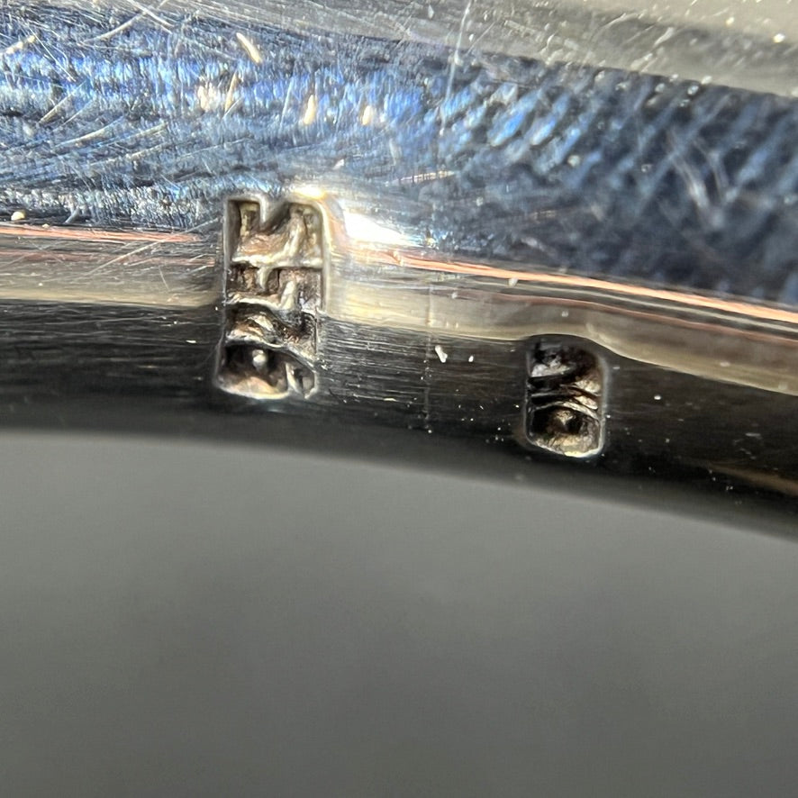 Armring af Ole W. Jacobsen, 8,2X7,6 cm.