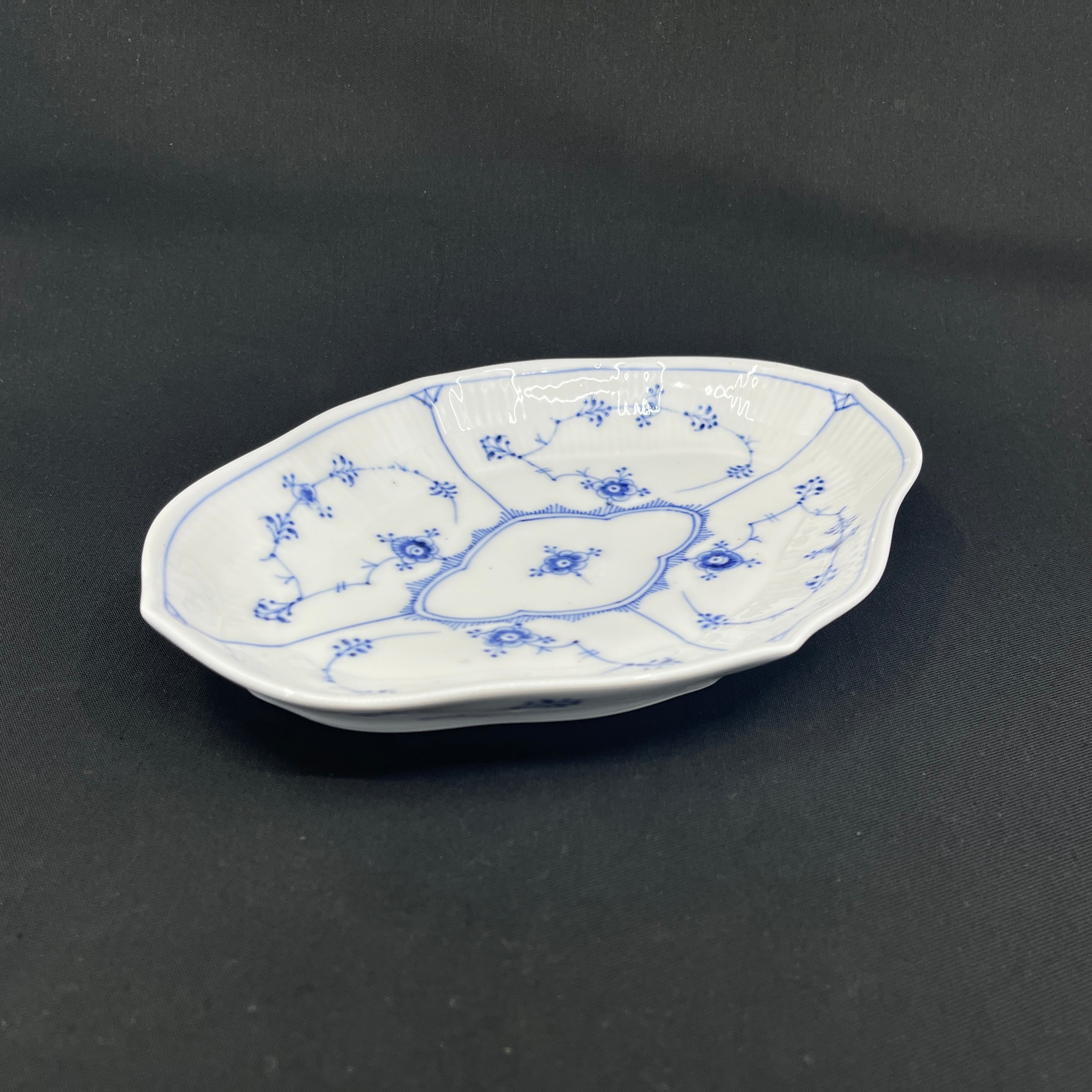 Blue Fluted Fluted Oval Dish, 1/147