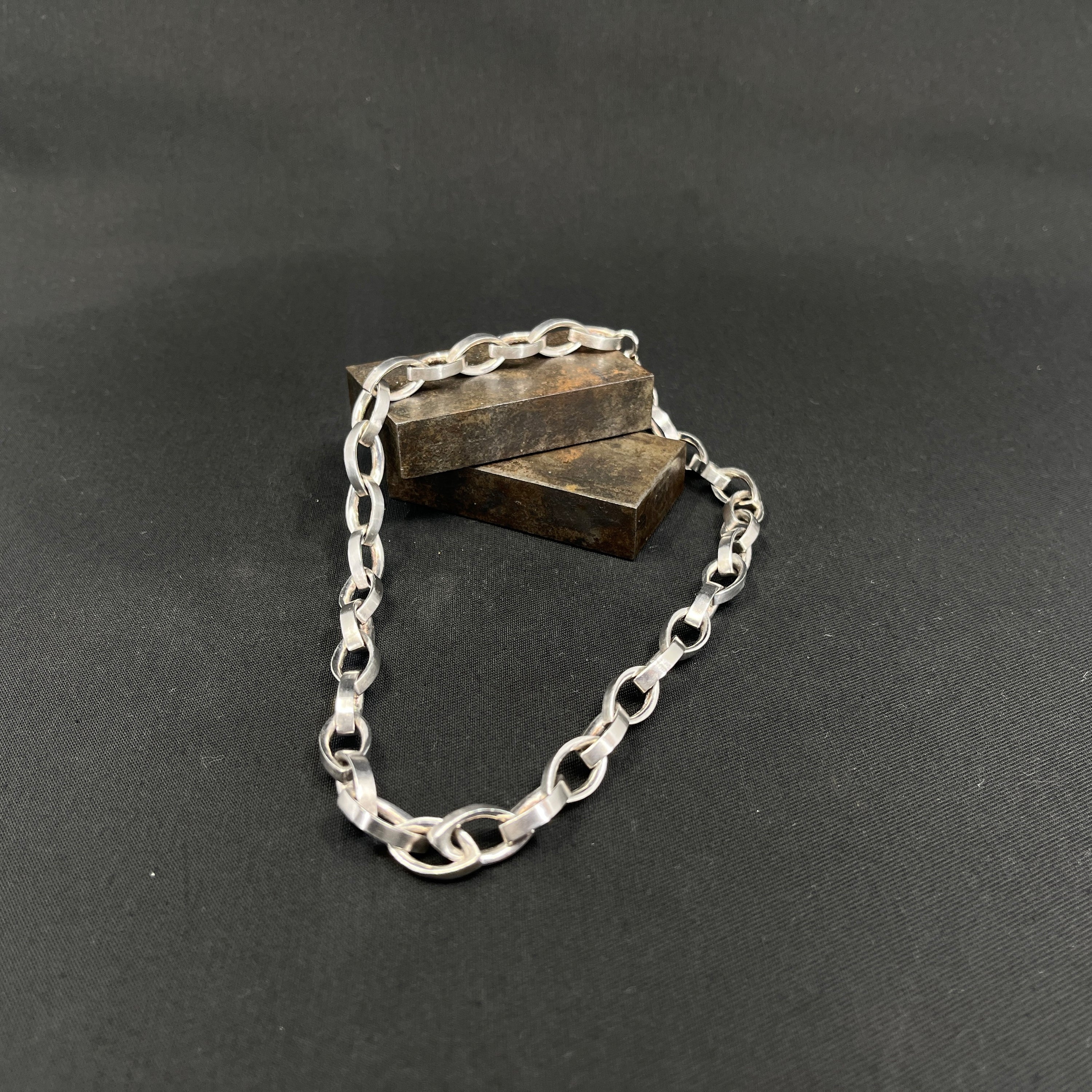 Modern necklace in sterling silver
