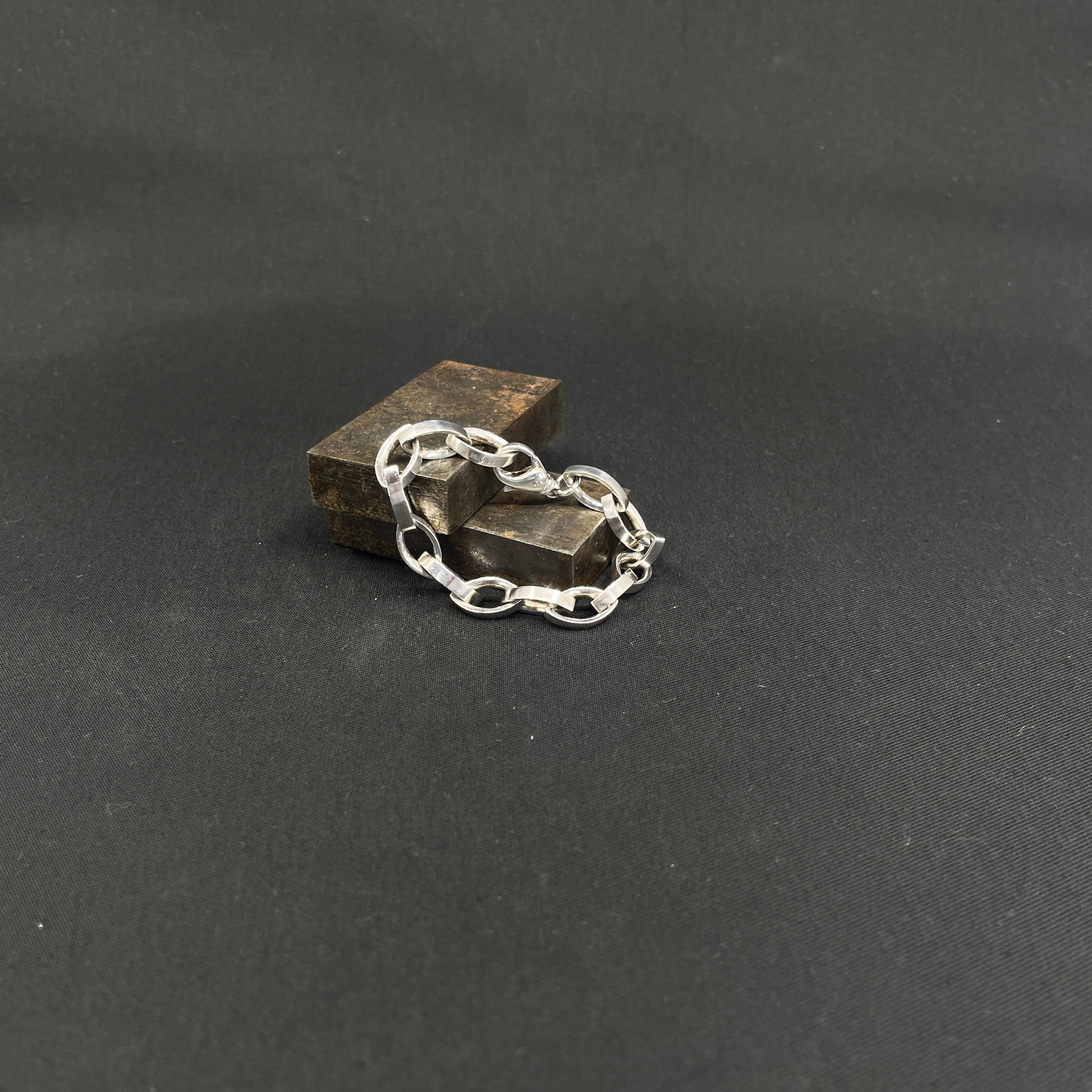 Modern sterling silver bracelet