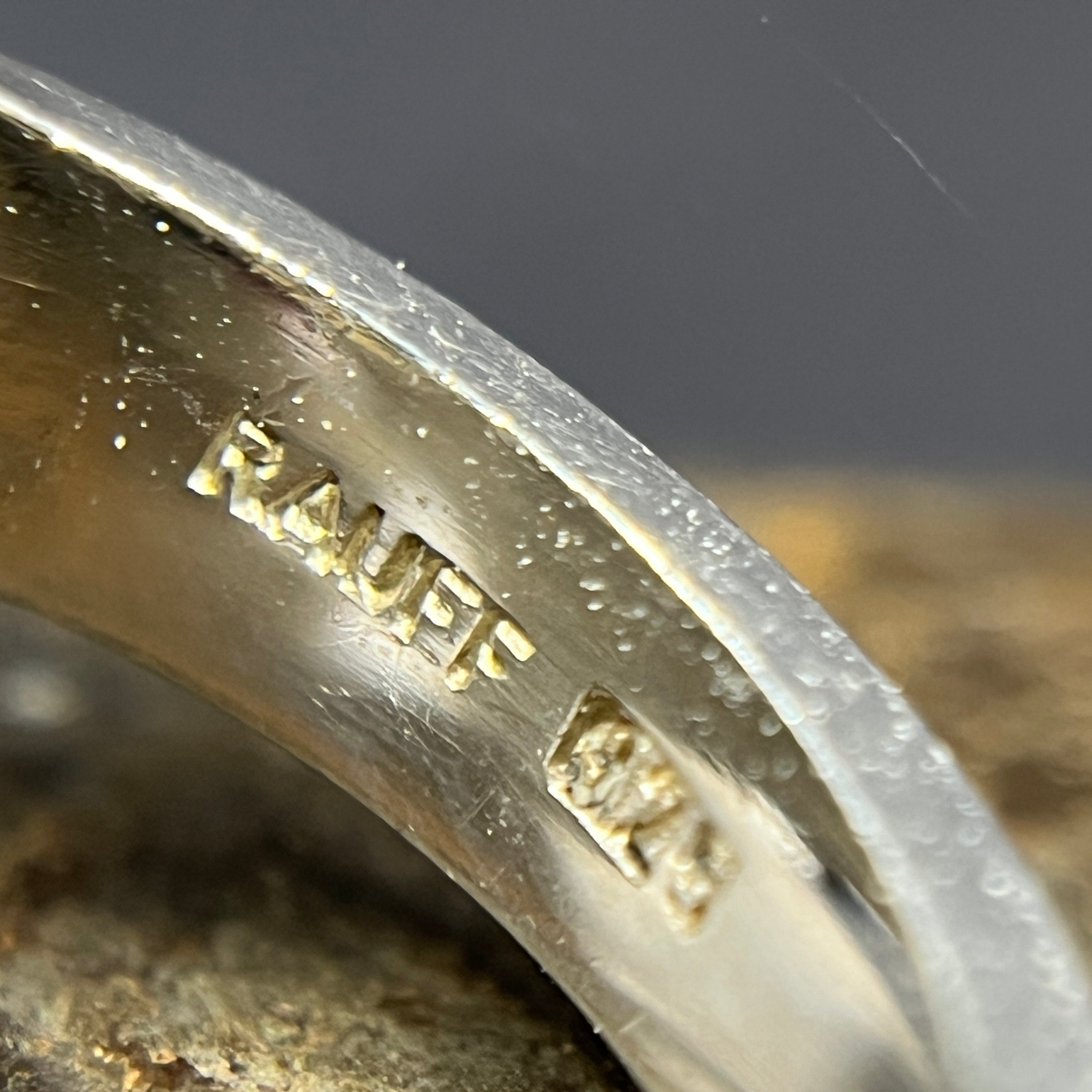 Modern Danish silver ring with lapis lazuli