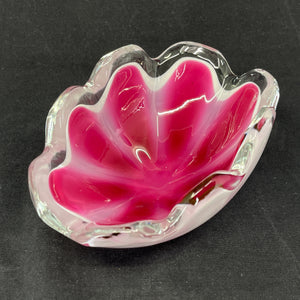 Flygsfors pink bowl with white rim