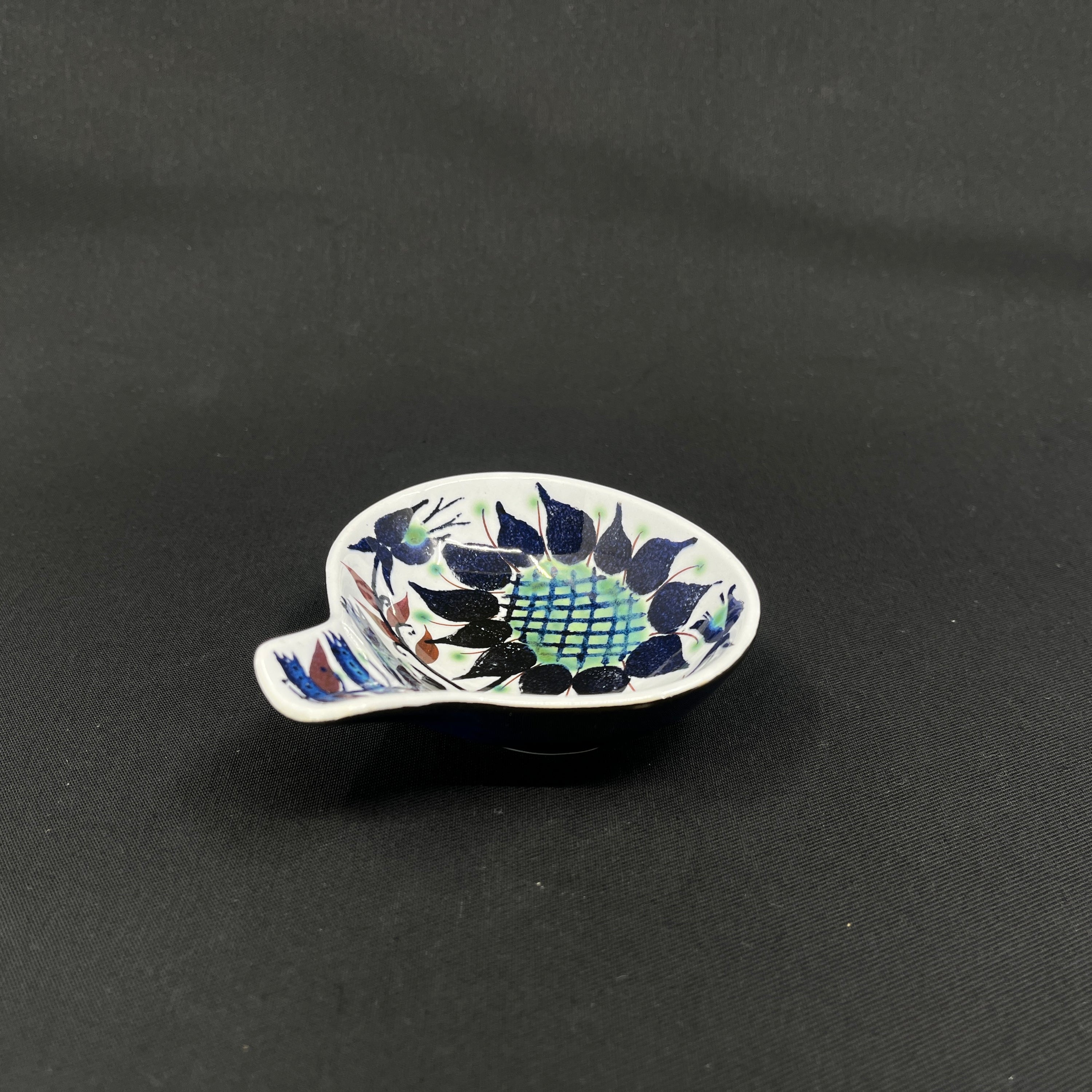 Tenera skål med hank