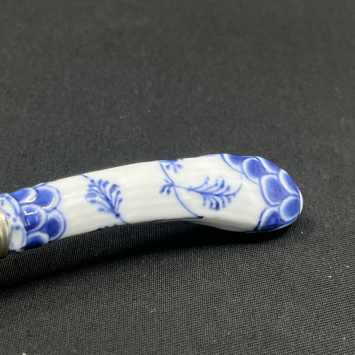 Blue Fluted Full Lace Dinner Knife