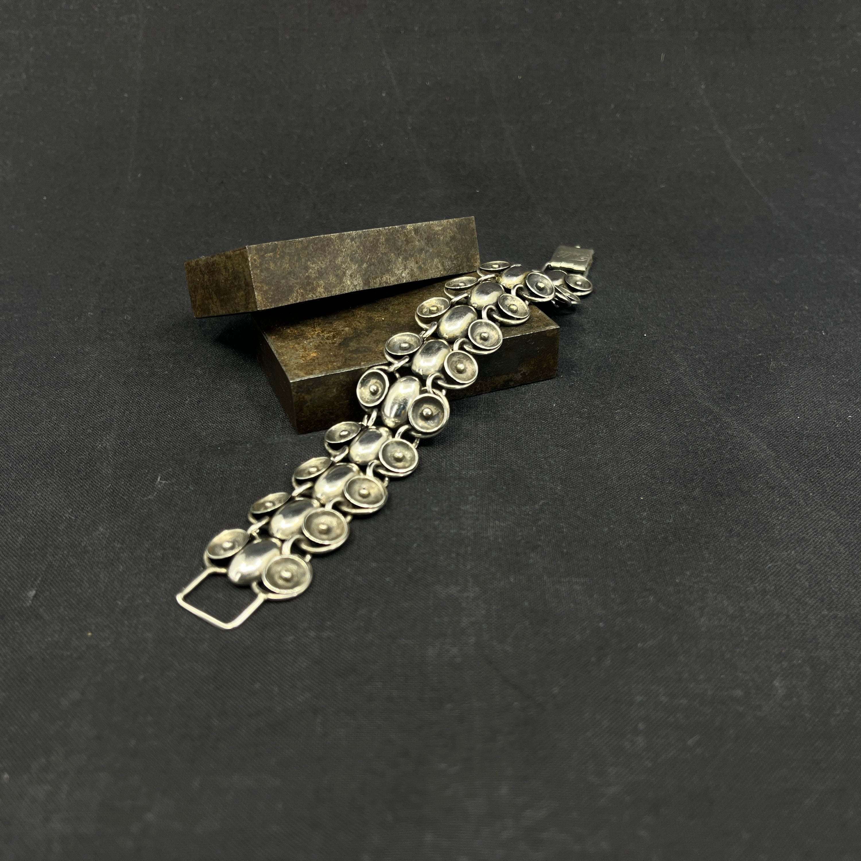 Skönvirke bracelet by Lauritz Jensen
