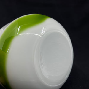 Opal white Palet bowl with green wave, 13 cm.