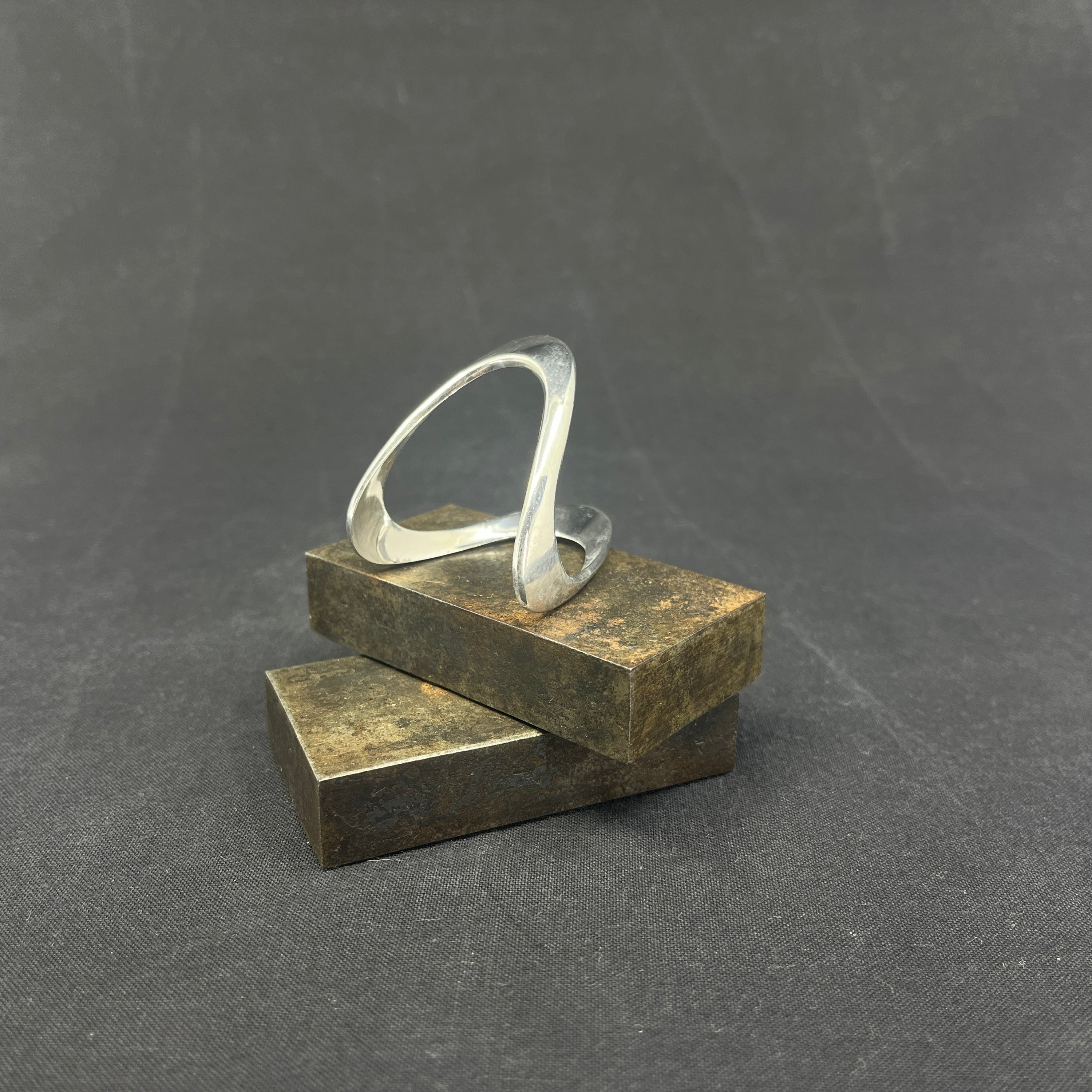Modern napkin ring from Cohr