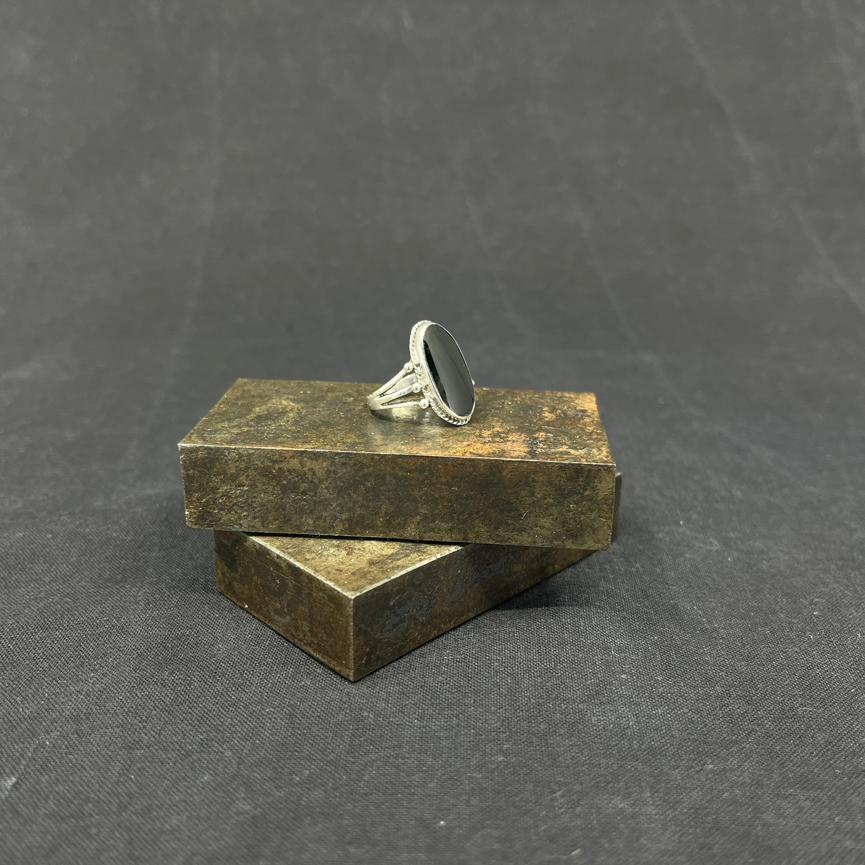 Art deco ring in silver