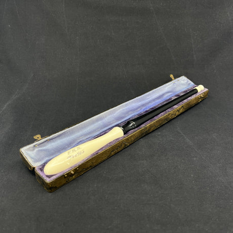 Conductor's baton from 1915 in ivory and ebony