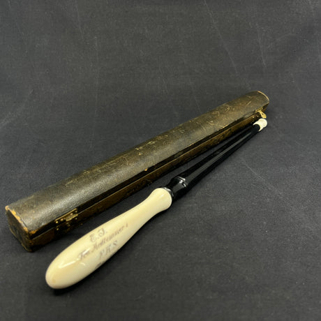 Conductor's baton from 1915 in ivory and ebony
