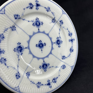 Musselmalet Riflet helflad frokosttallerken, 1/185