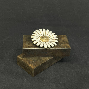 Anton Michelsen daisy brooch, 4.2 cm.