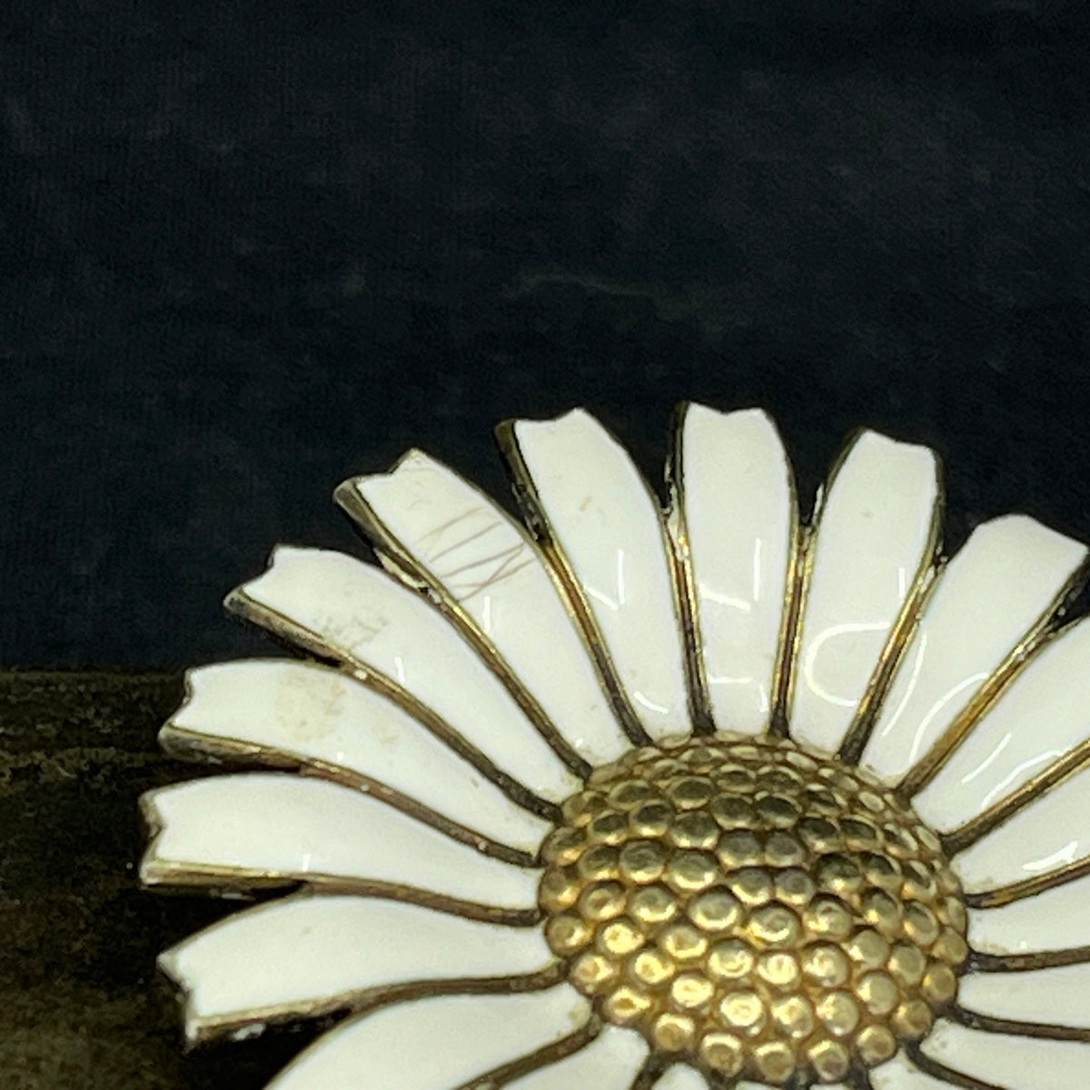 Anton Michelsen daisy brooch, 4.2 cm.