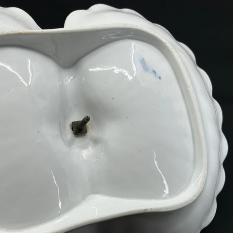 Mussel painted rifled cabaret dish from 1820-1850