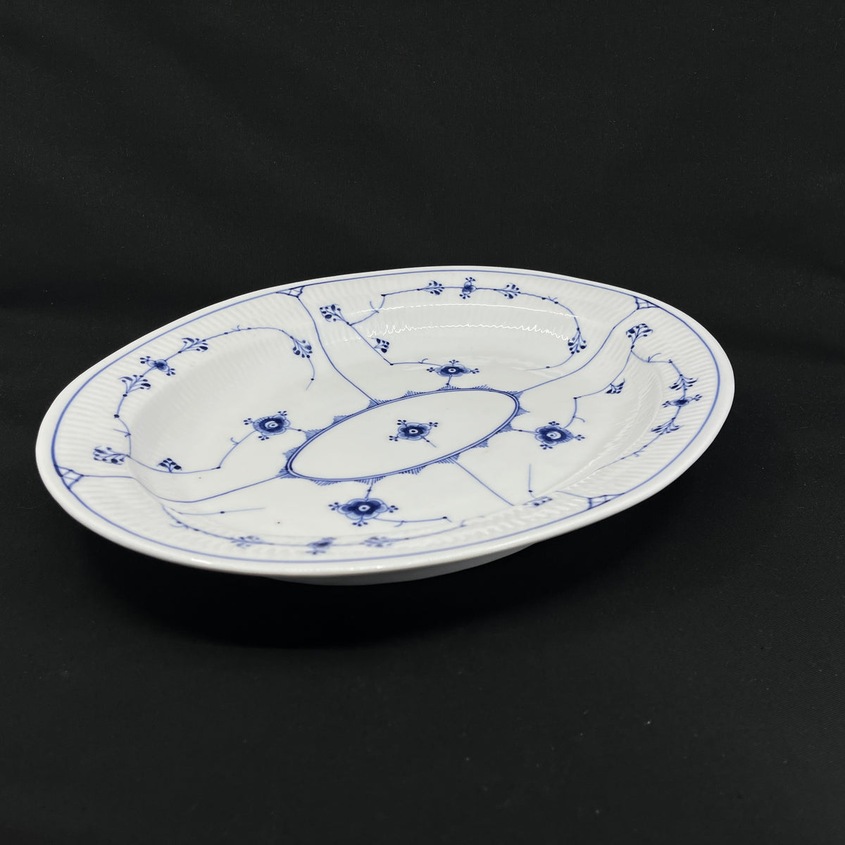 Blue Fluted Fluted oval dish, 37 cm. 2nd variety.