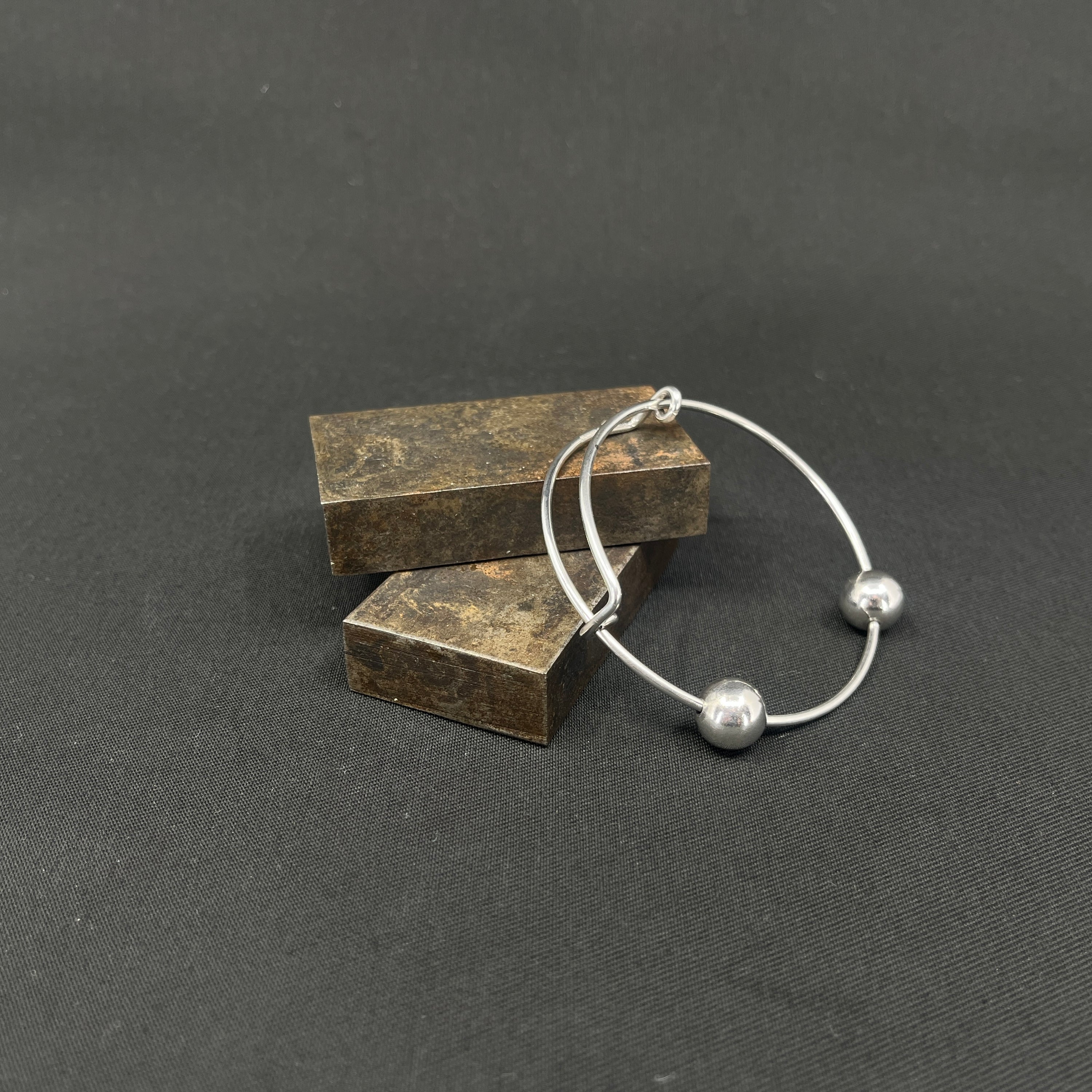 Armring af Bent Knudsen fra 1960'erne